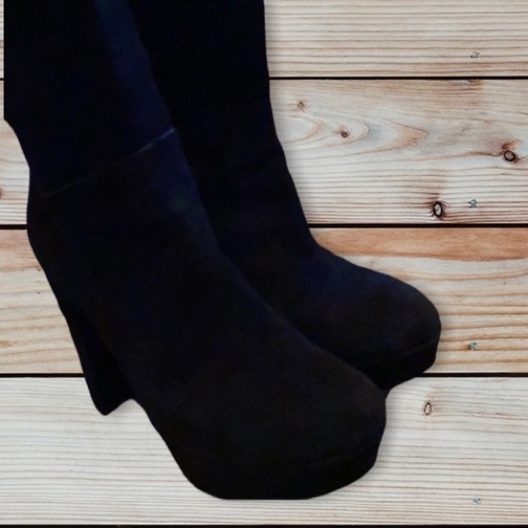 Carlo Pazolini suede Boots - Picture 5 of 5